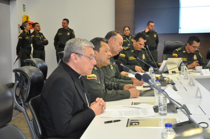 Monseñor Fabio Suescún Mutis Se Une A La Campaña De La Policía Nacional Para Esta Semana Santa: #YoprotejoLavida